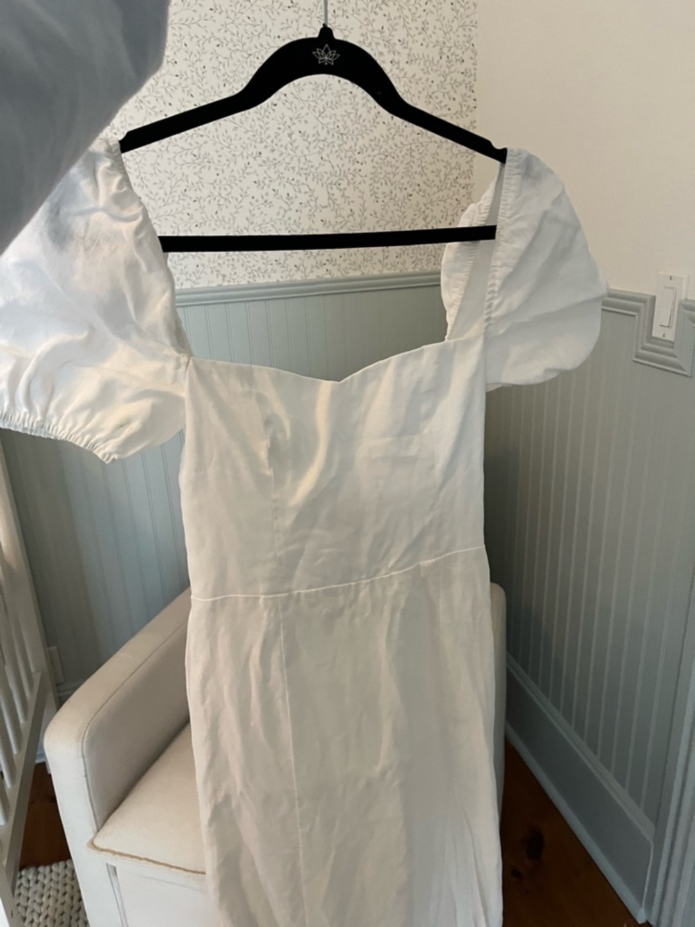 White Puff-Sleeve Midi Dress with Front Slit - Picture 4 of 5